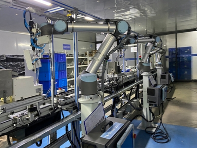 組裝車(chē)間機械(xie)人