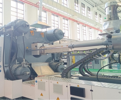 赢(yíng)泰T-WIN17500注塑機(jī)